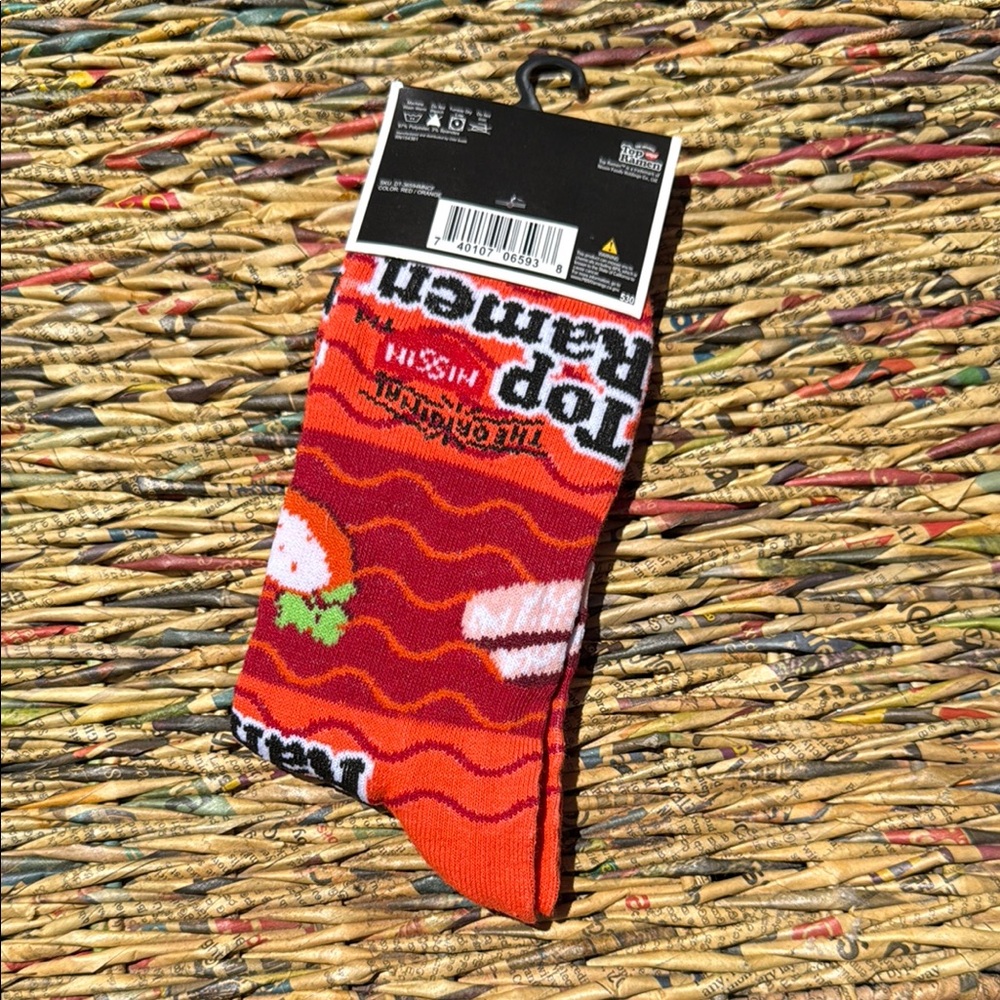 Men's Top Raman red socks - Picture 2 of 2